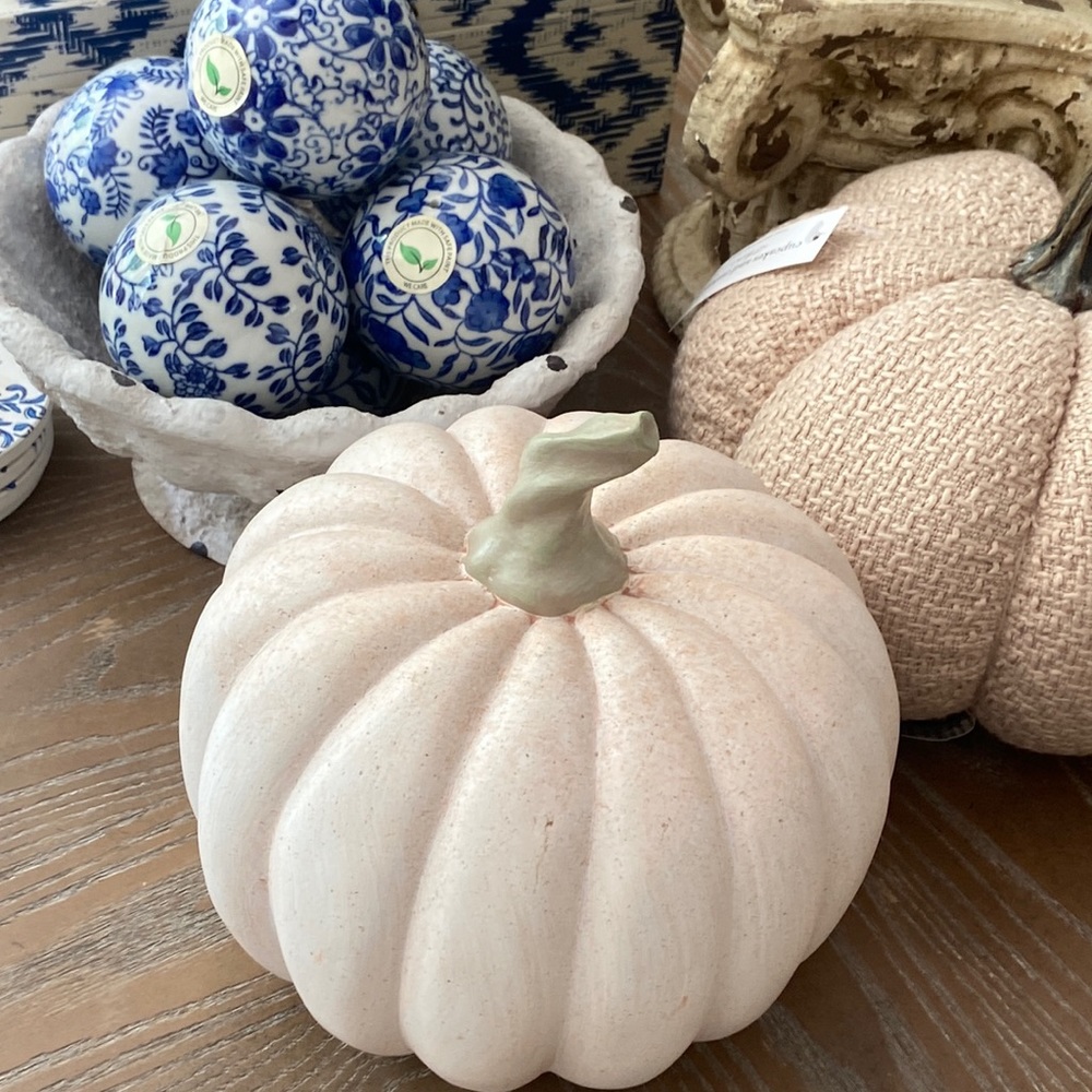 Shabby Chic Farmhouse Autumn Harvest Pink Speckled Resin Ceramic Pumpkin